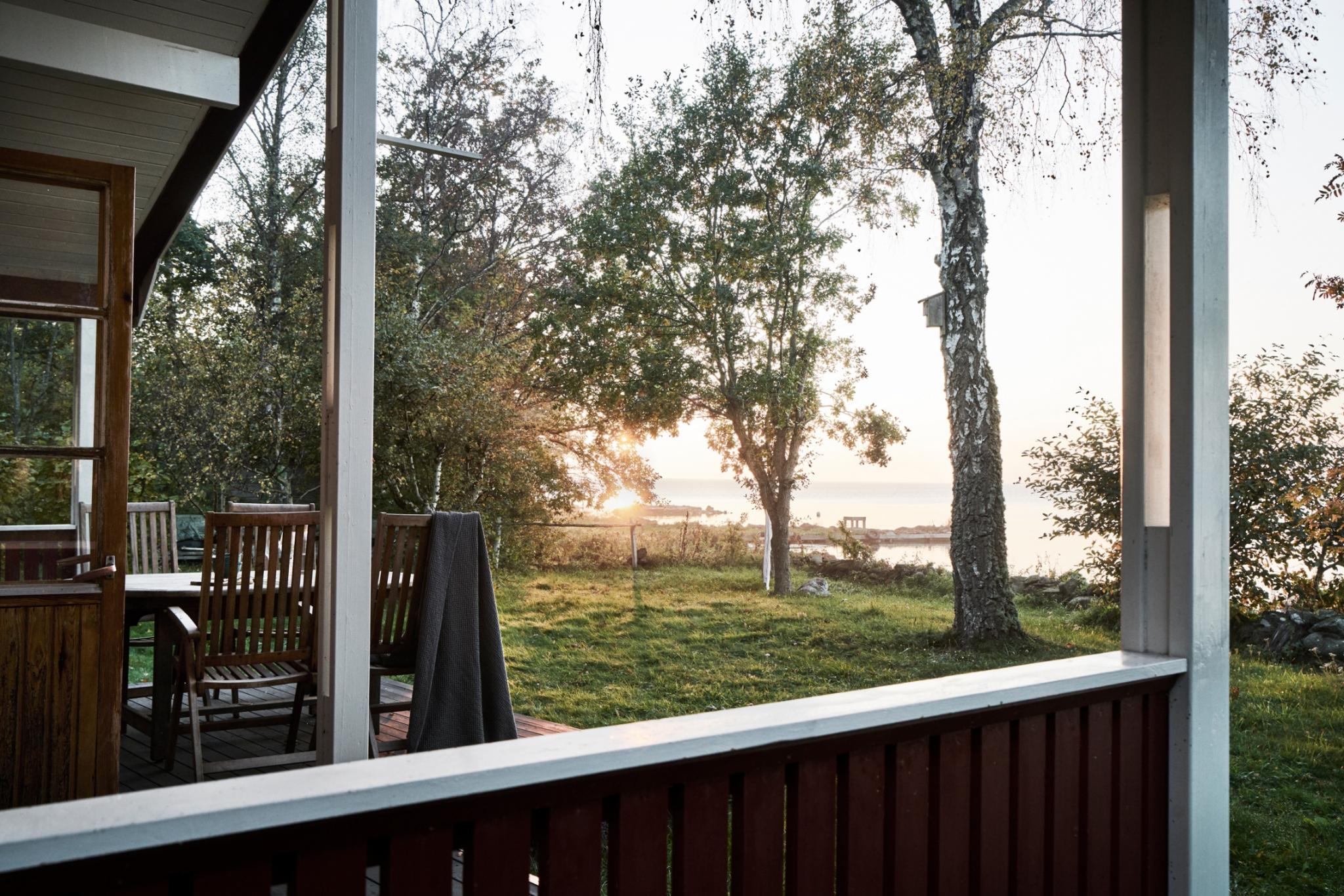 ondersteuning Almachtig Ministerie Dit prachtige huisje in de natuur van Zweden staat nú te koop - Bedrock