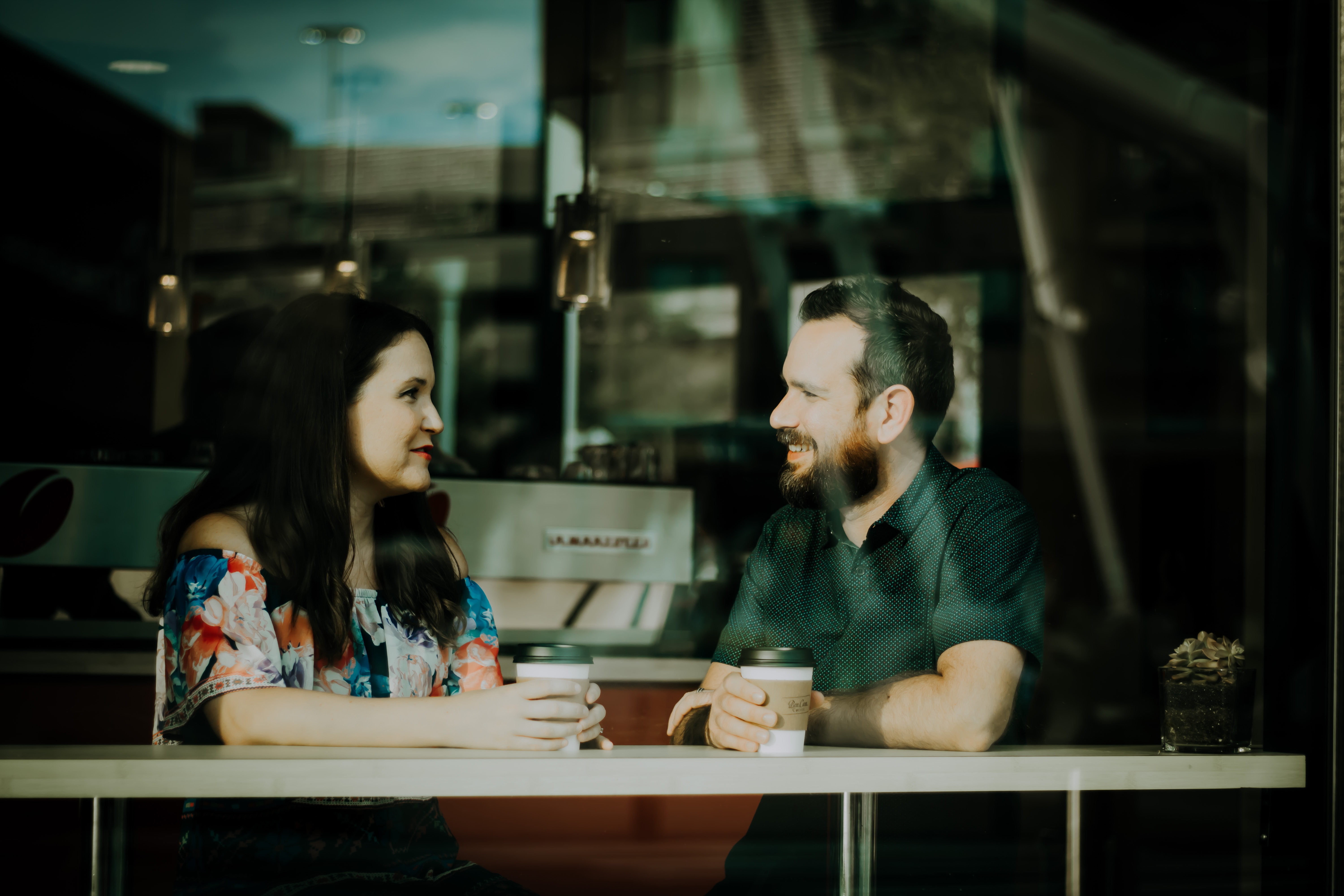 10 Regels Om Beter Te Luisteren En Betere Gesprekken Te Voeren - BEDROCK